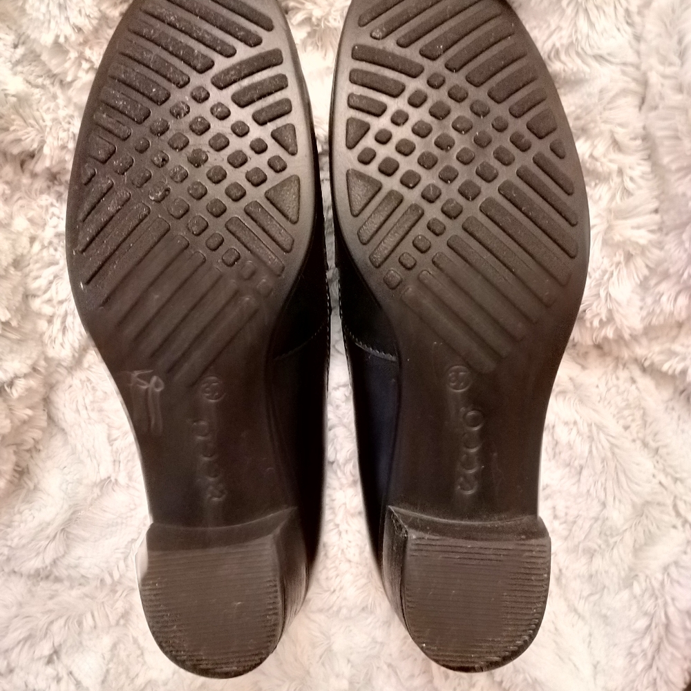 Ecco supple leather slip on shoes - Picture 11 of 13